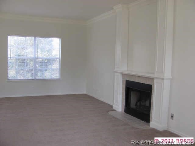 2611 W 66th Street S Property Photo 4