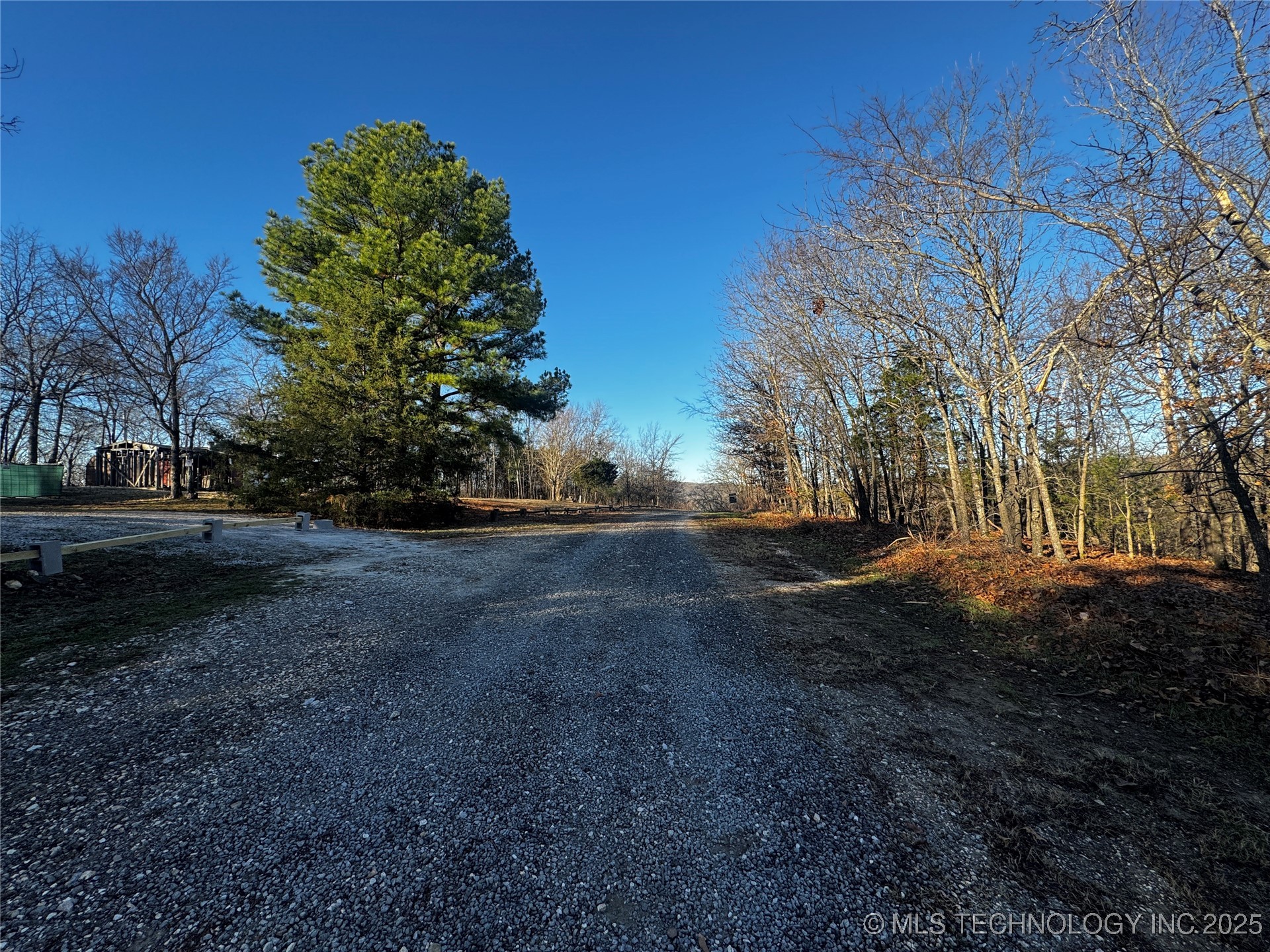 15077 Carlisle Drive Property Photo 10