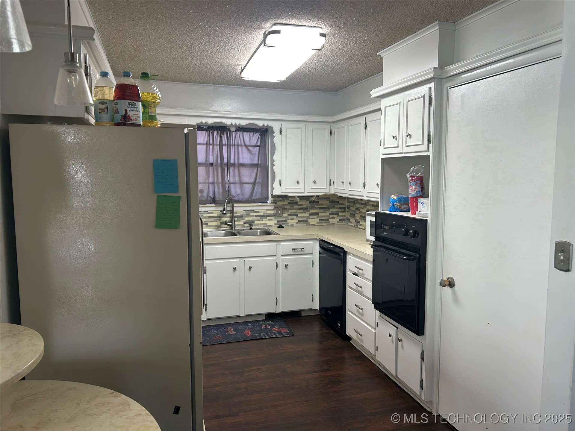 2313 S 82nd East Avenue Property Photo 6