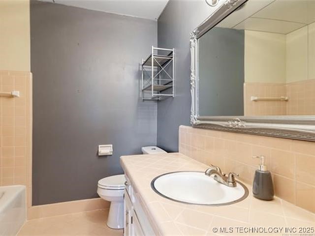 2313 S 82nd East Avenue Property Photo 9