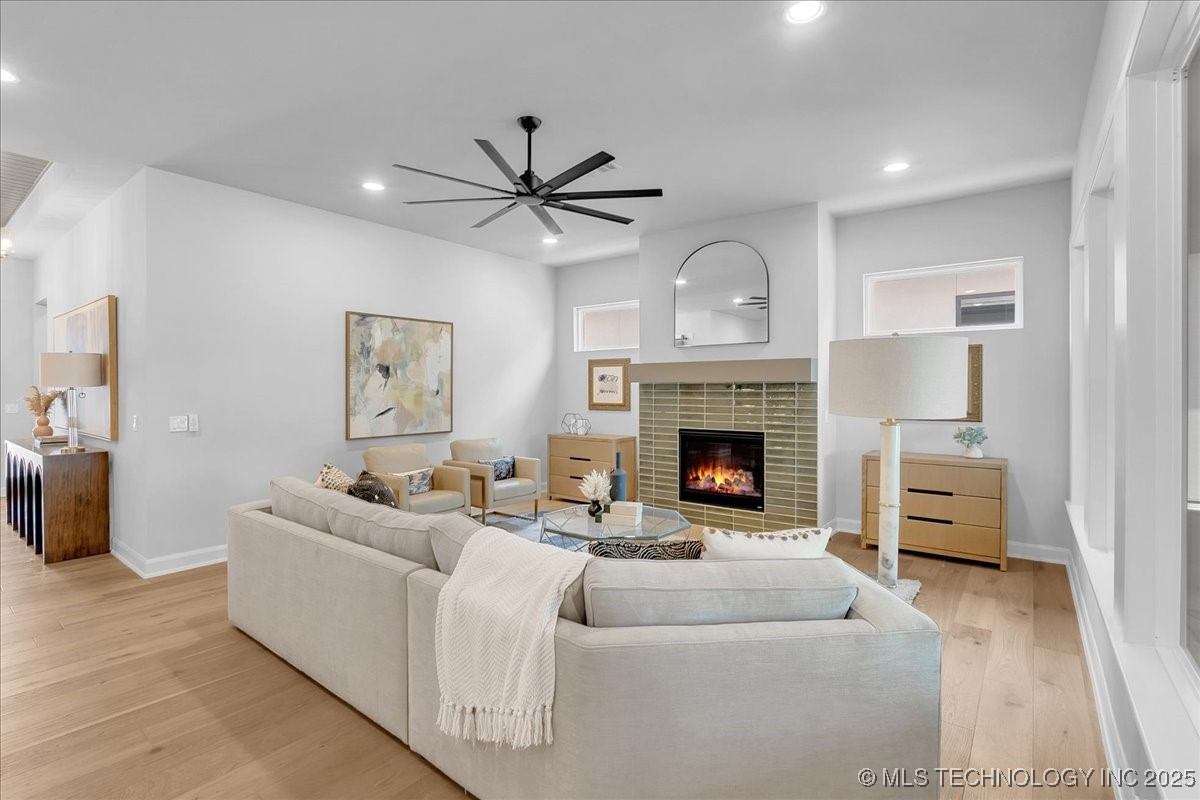 1230 N 71st Place Property Photo 14