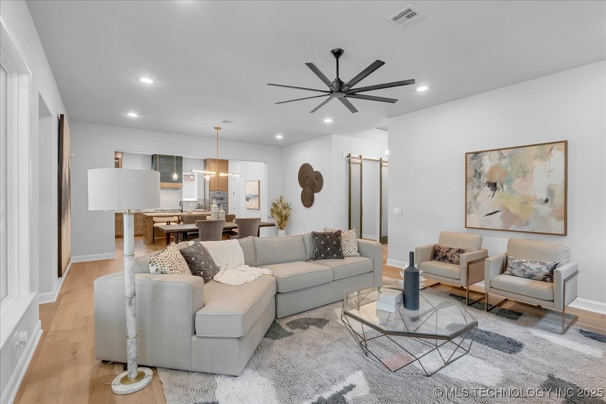 1230 N 71st Place Property Photo 16