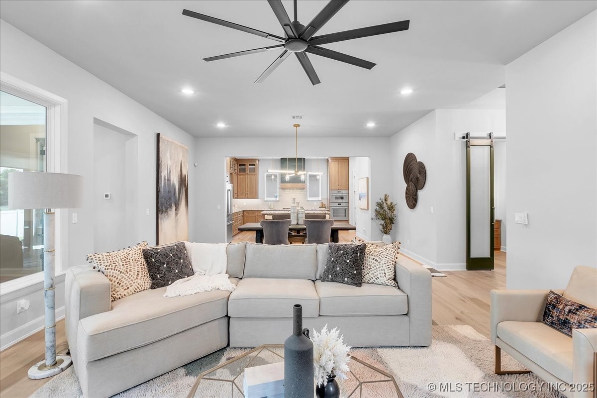 1230 N 71st Place Property Photo 18