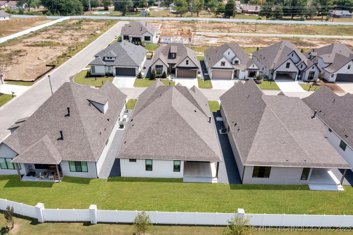 1230 N 71st Place Property Photo 62