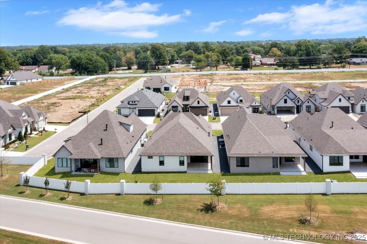 1230 N 71st Place Property Photo 63