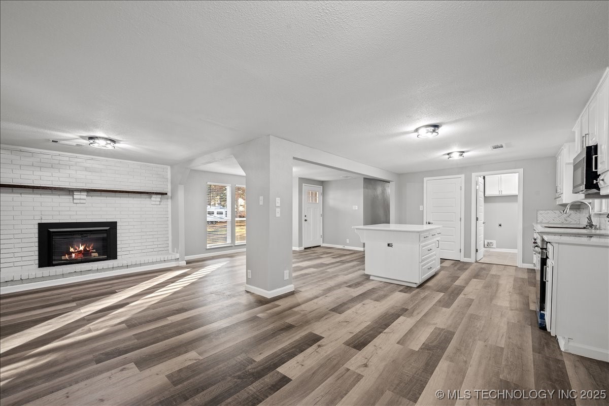 802 E Circle Property Photo 2