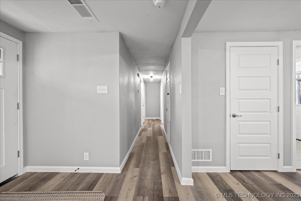 802 E Circle Property Photo 14