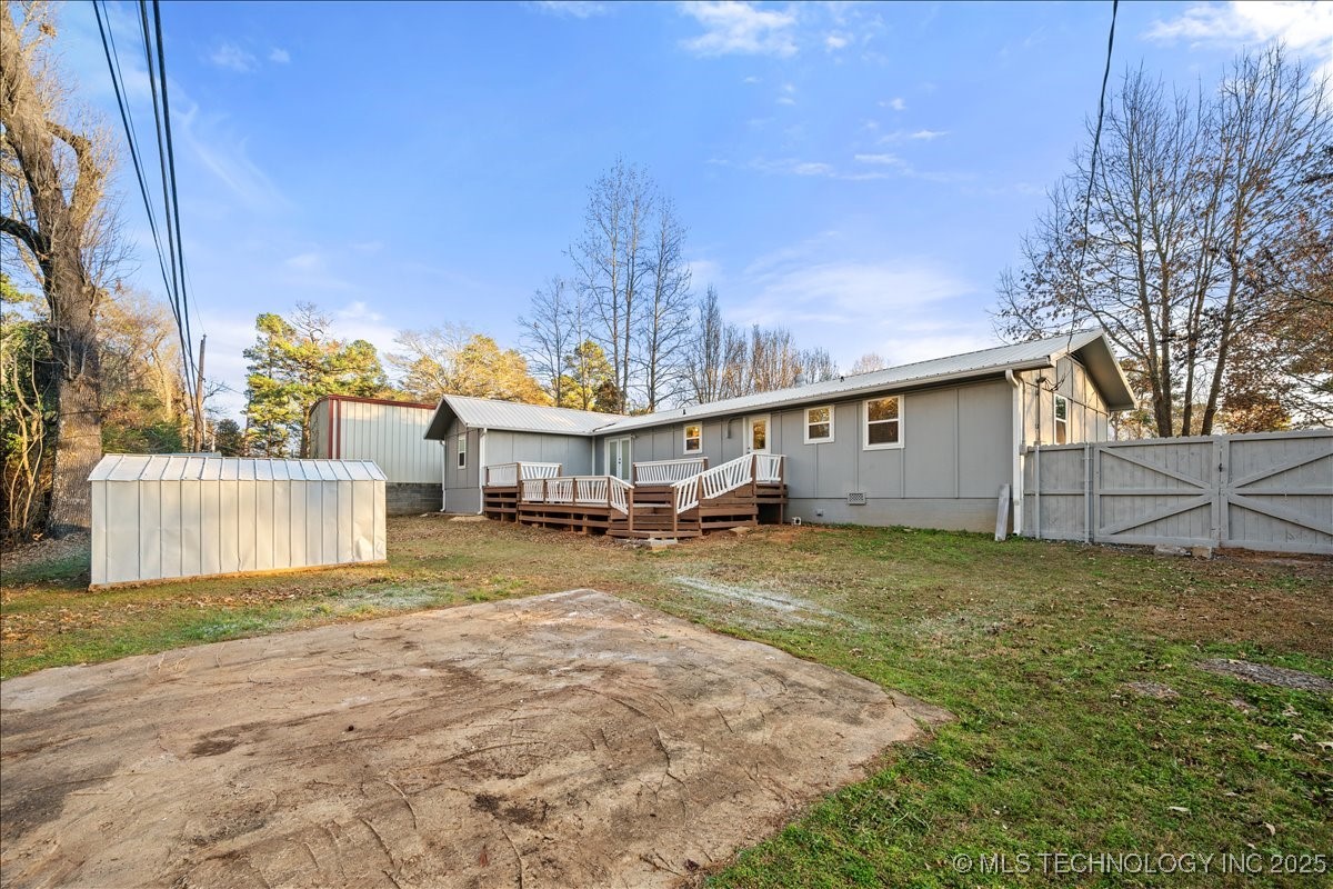 802 E Circle Property Photo 26