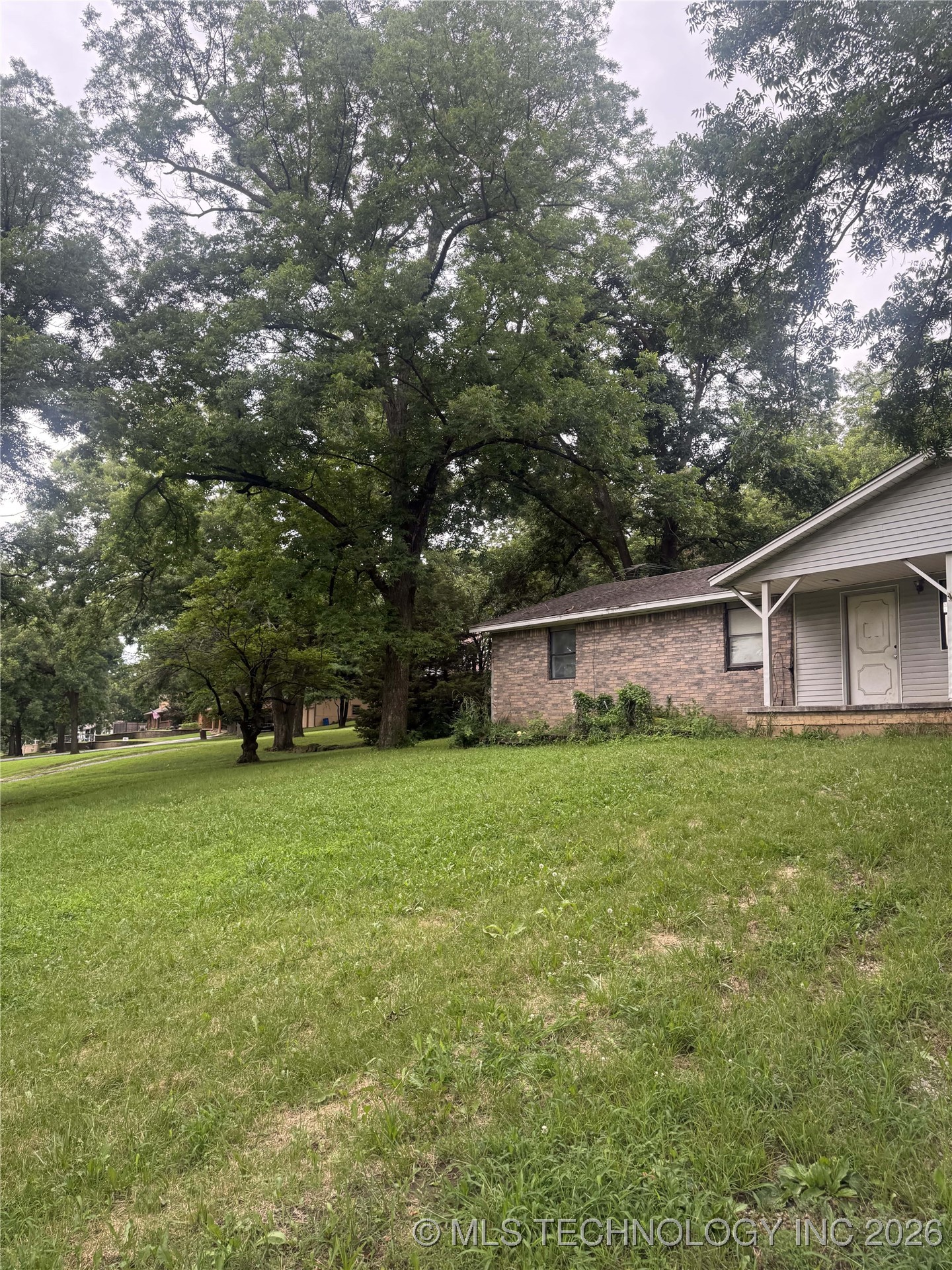 5090 S Robert Girten Road Property Photo 2