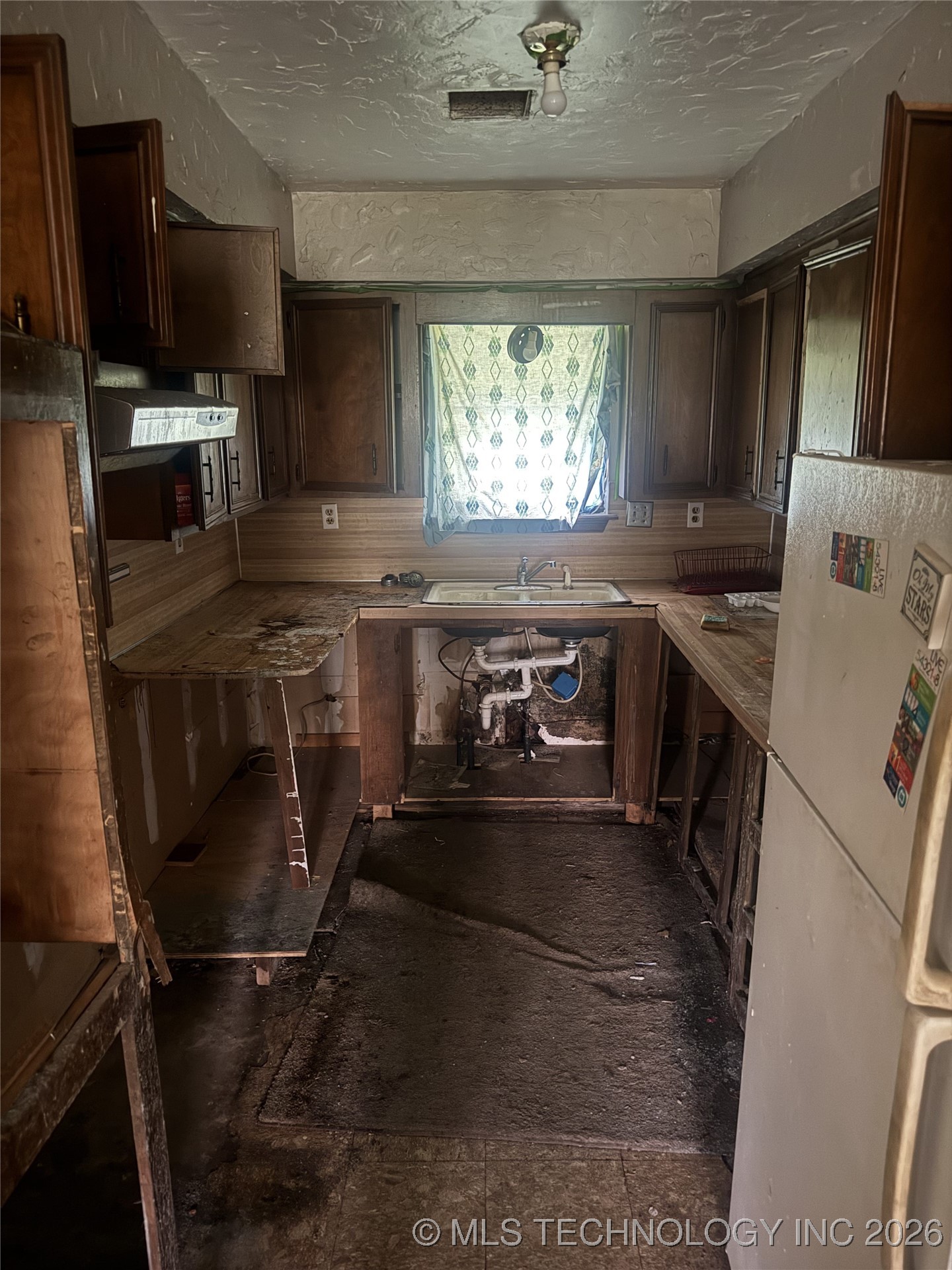 5090 S Robert Girten Road Property Photo 6