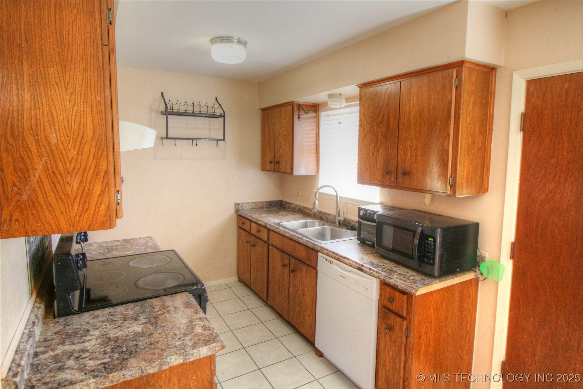 1602 Jerry Street Property Photo 4