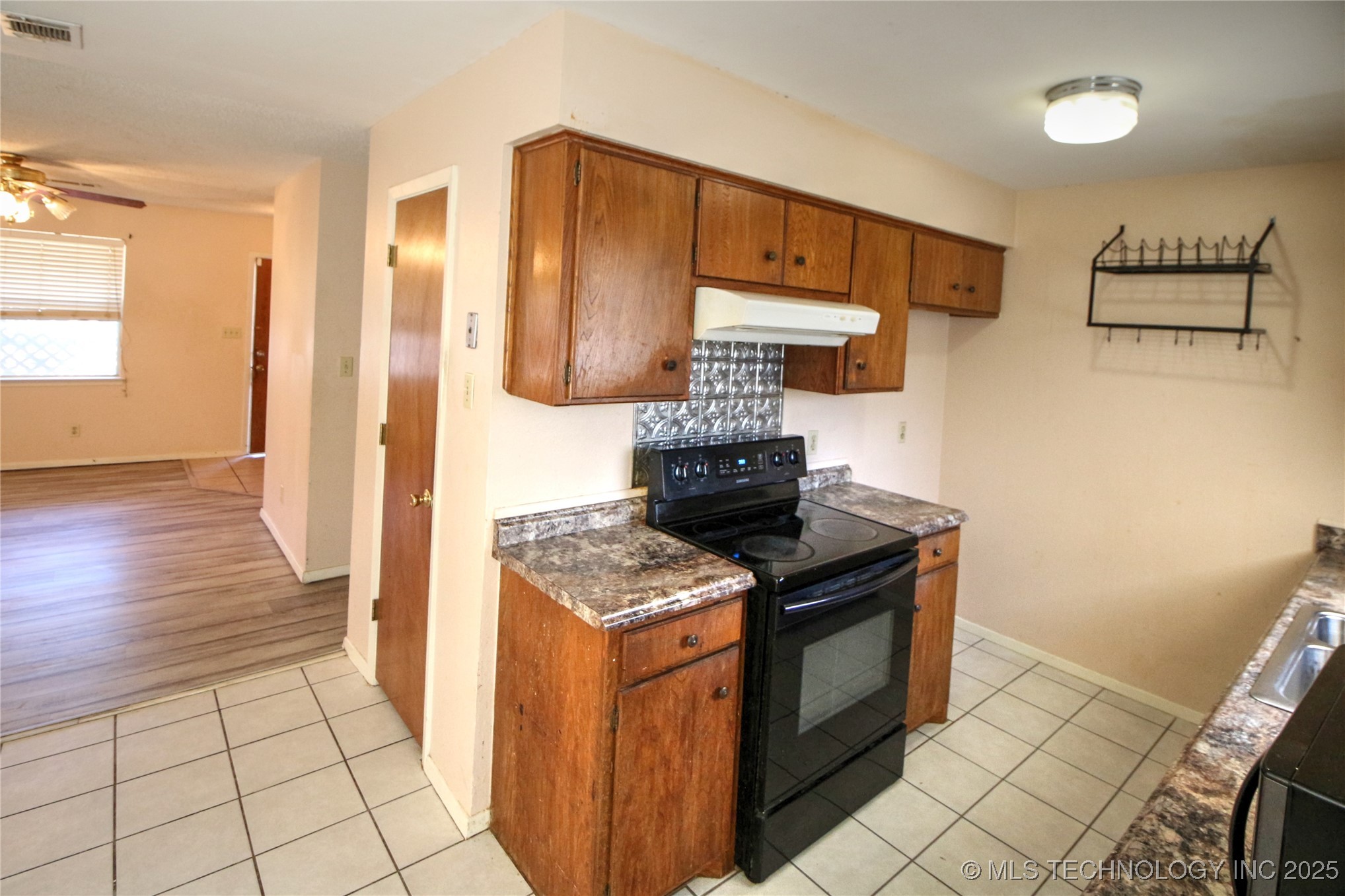 1602 Jerry Street Property Photo 5