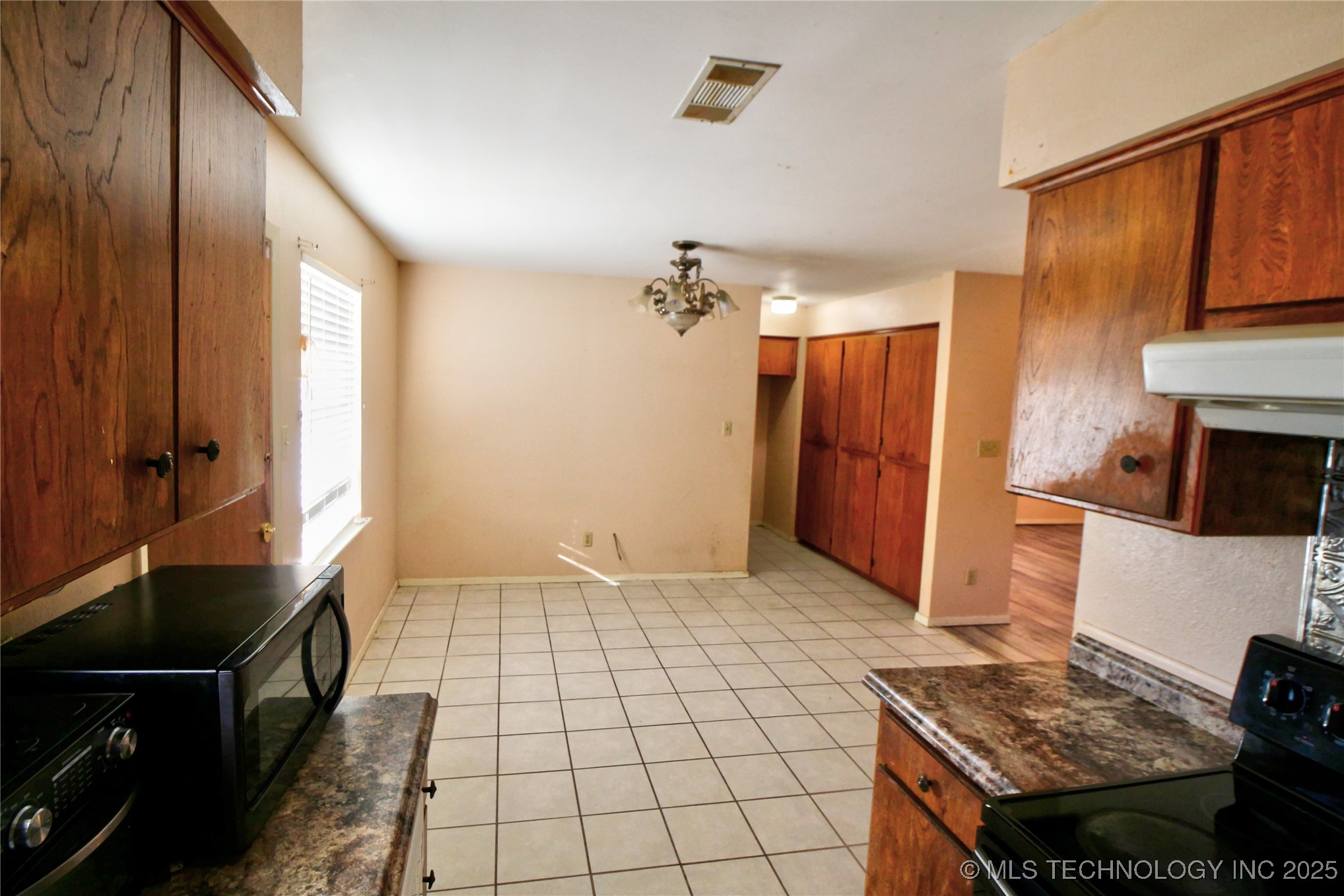 1602 Jerry Street Property Photo 7