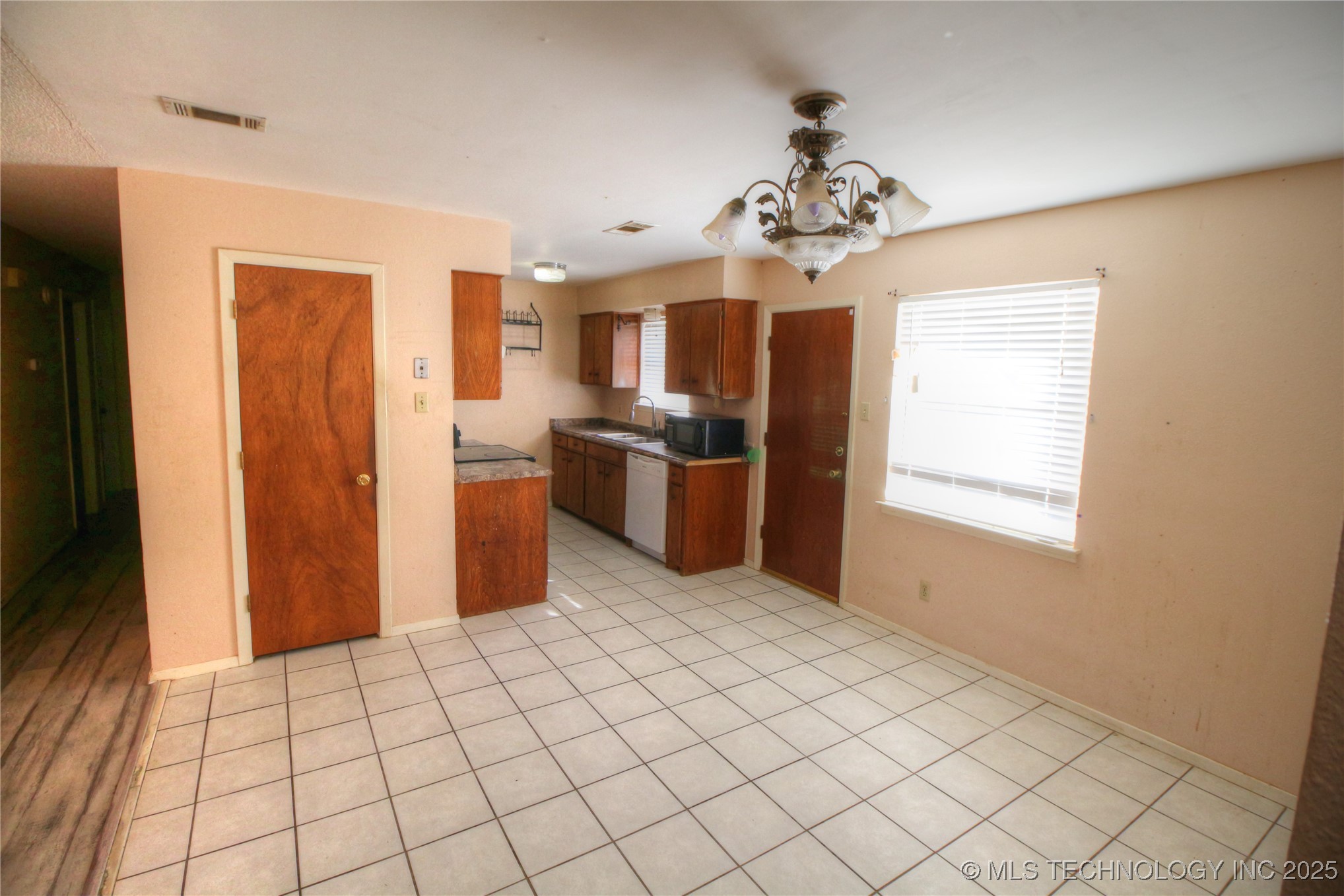 1602 Jerry Street Property Photo 9