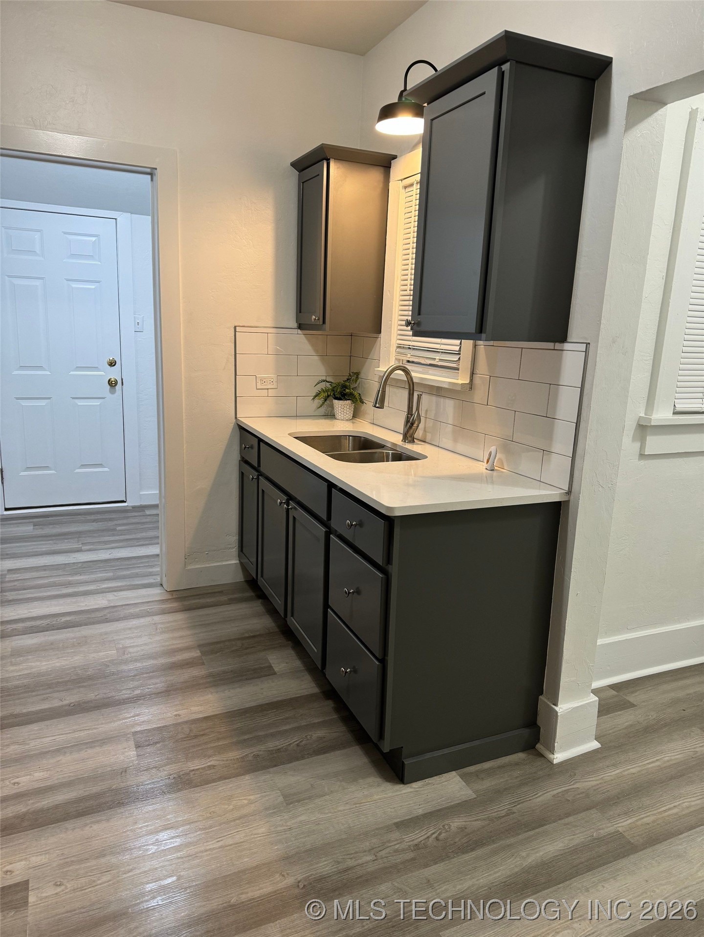 427 W 18th Street Property Photo 9