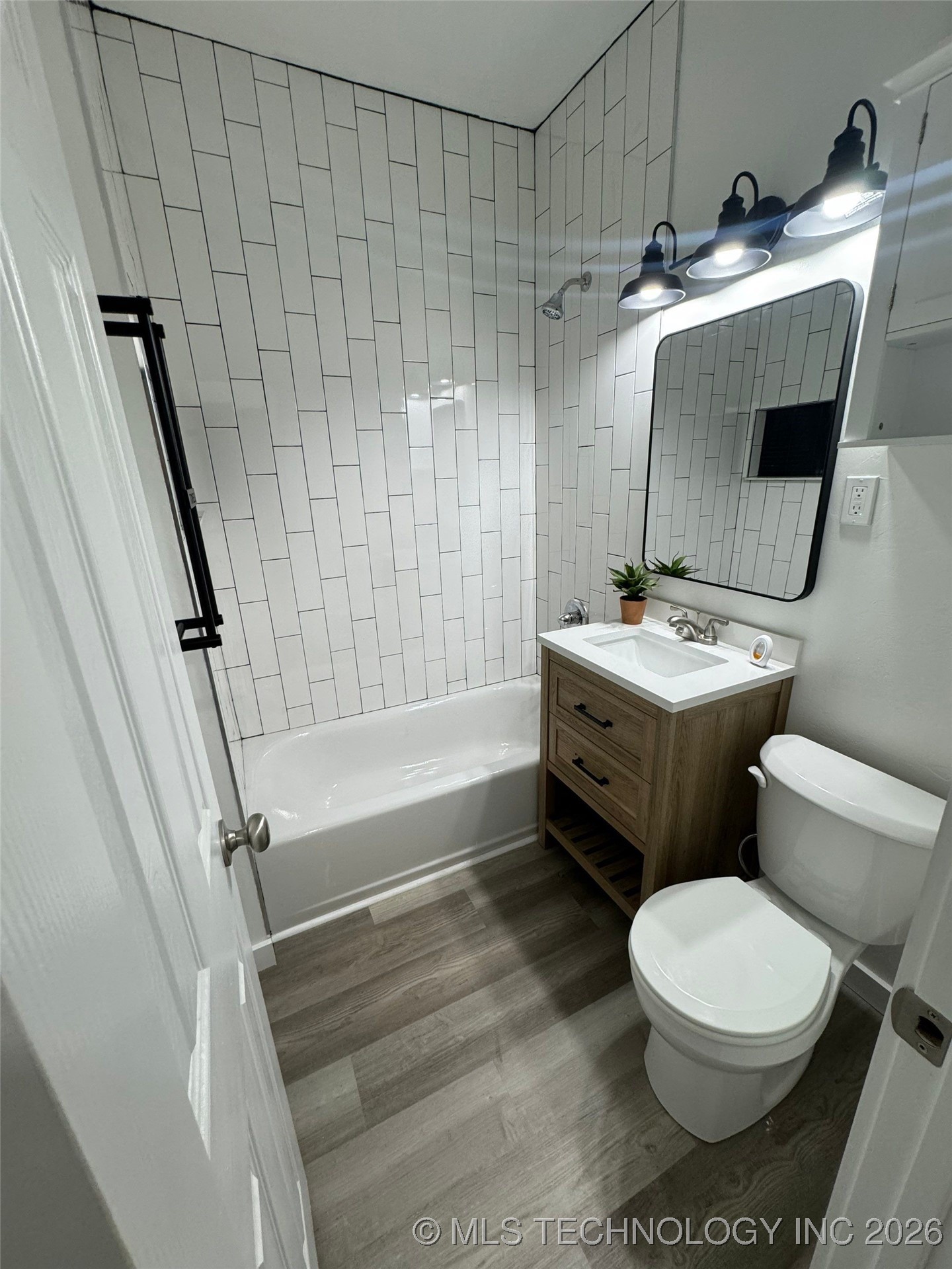 427 W 18th Street Property Photo 13