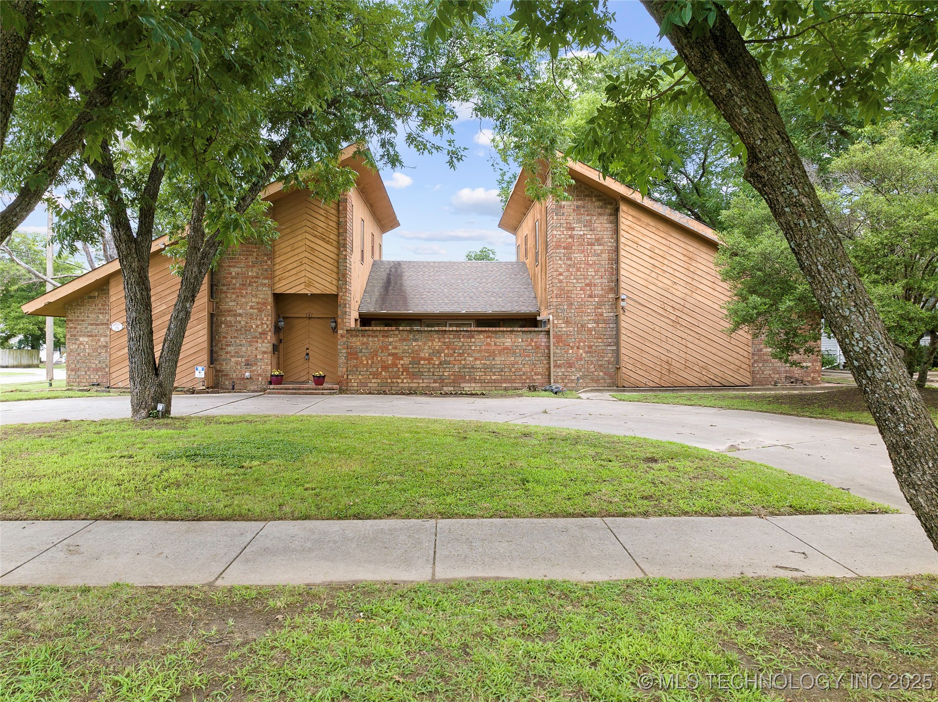 141 G Street Sw Property Photo 1