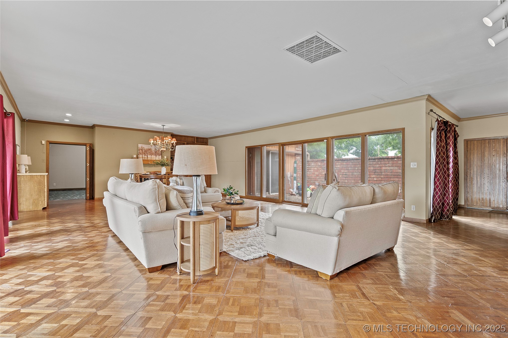 141 G Street Sw Property Photo 5