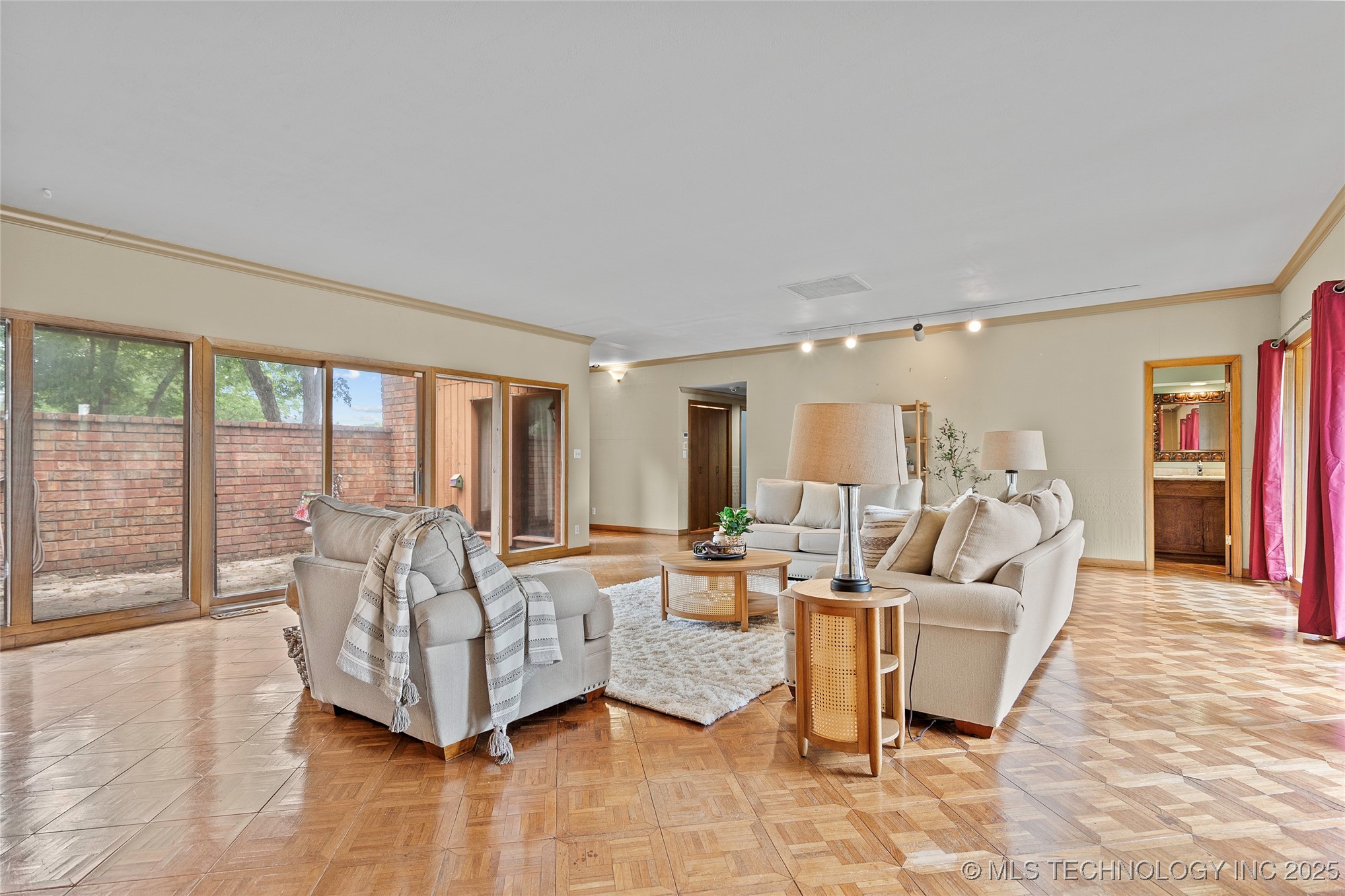 141 G Street Sw Property Photo 6