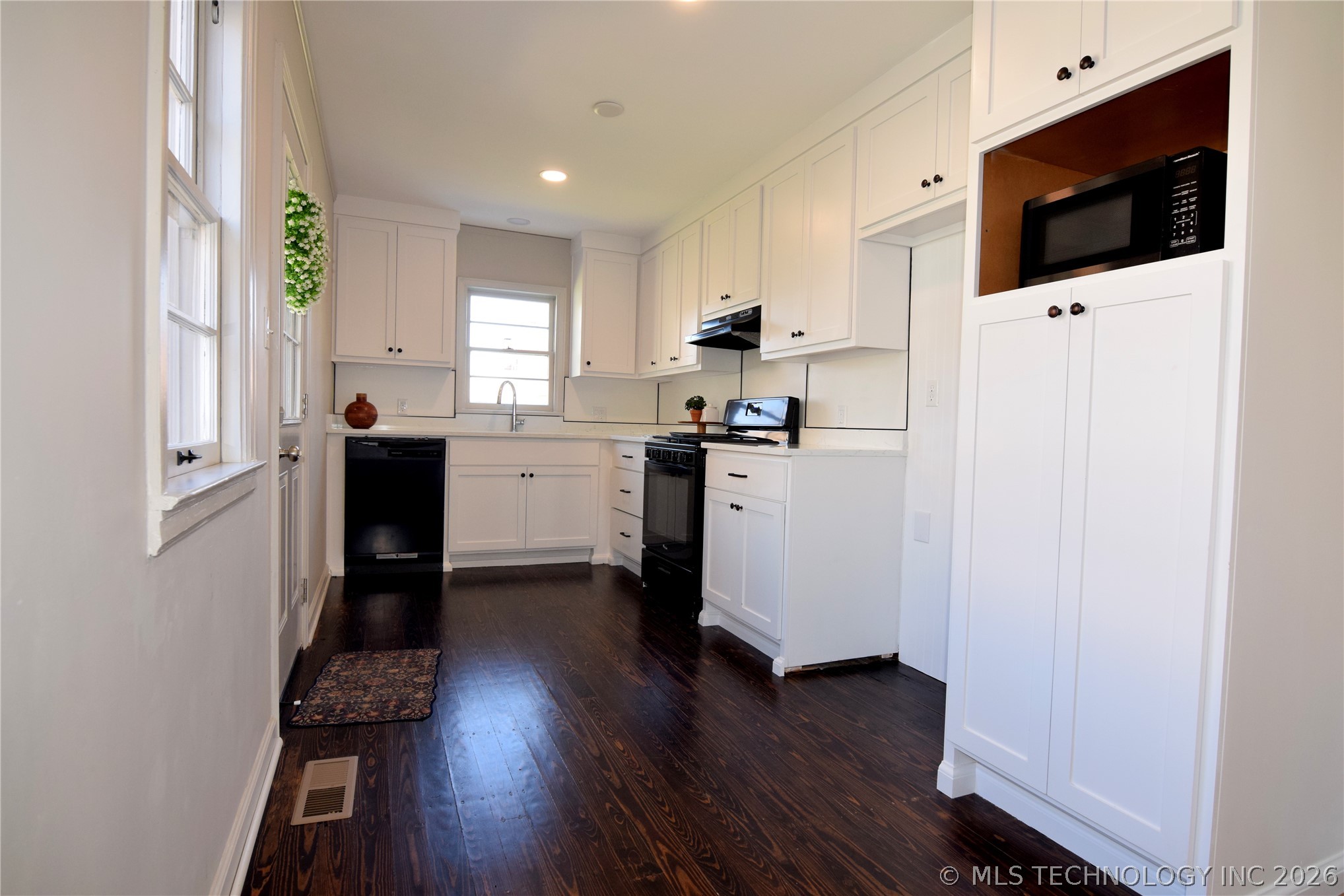 1231 S Winston Avenue Property Photo 17