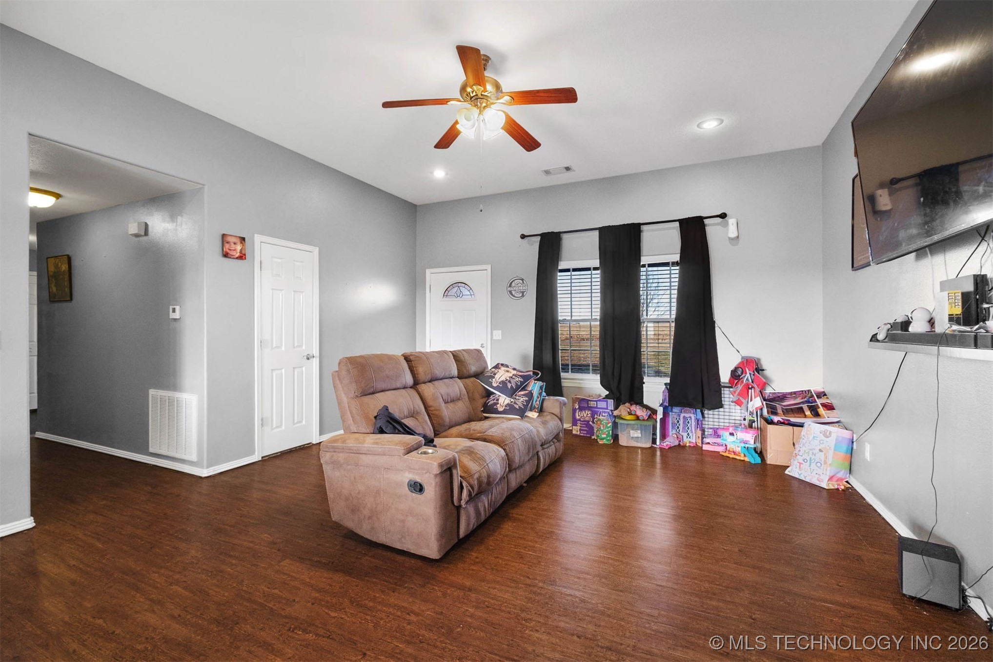 470242 E 680 Road Property Photo 10