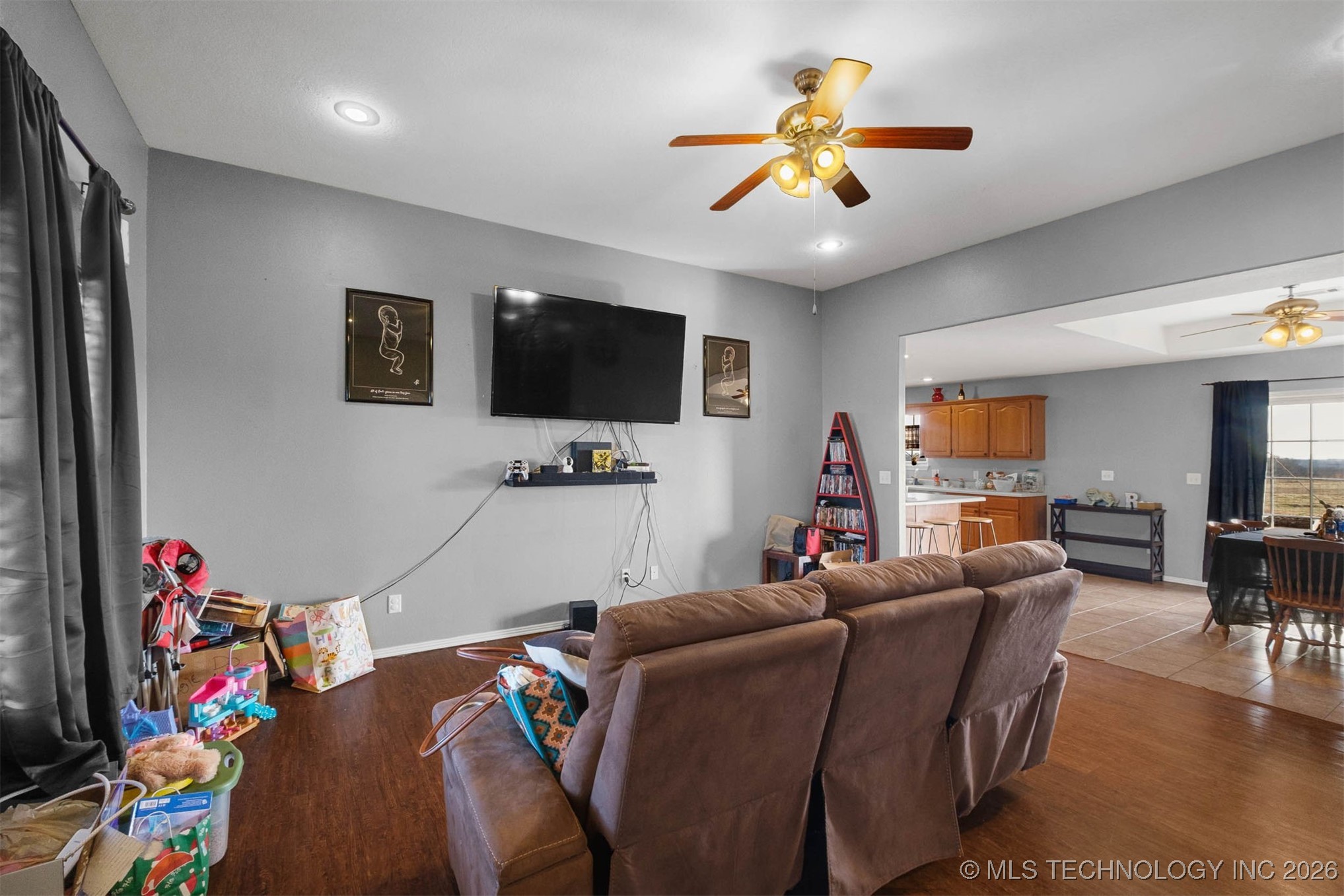 470242 E 680 Road Property Photo 11