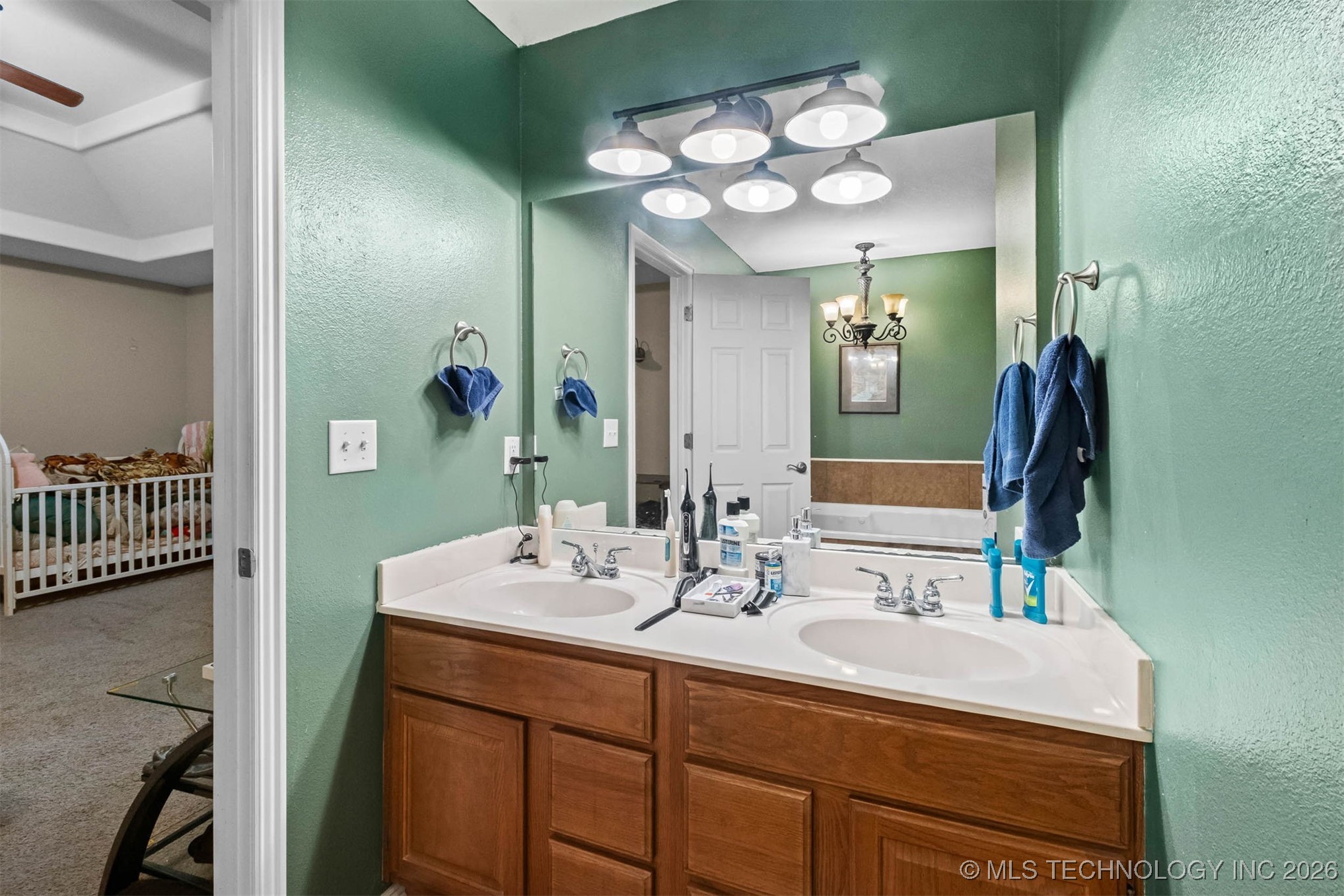 470242 E 680 Road Property Photo 20