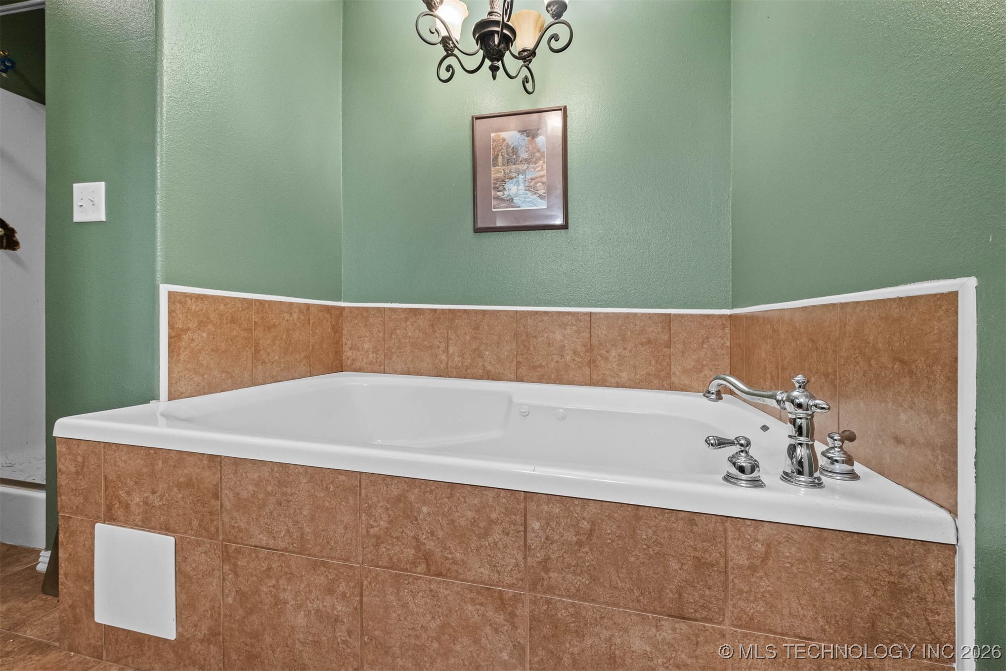 470242 E 680 Road Property Photo 21