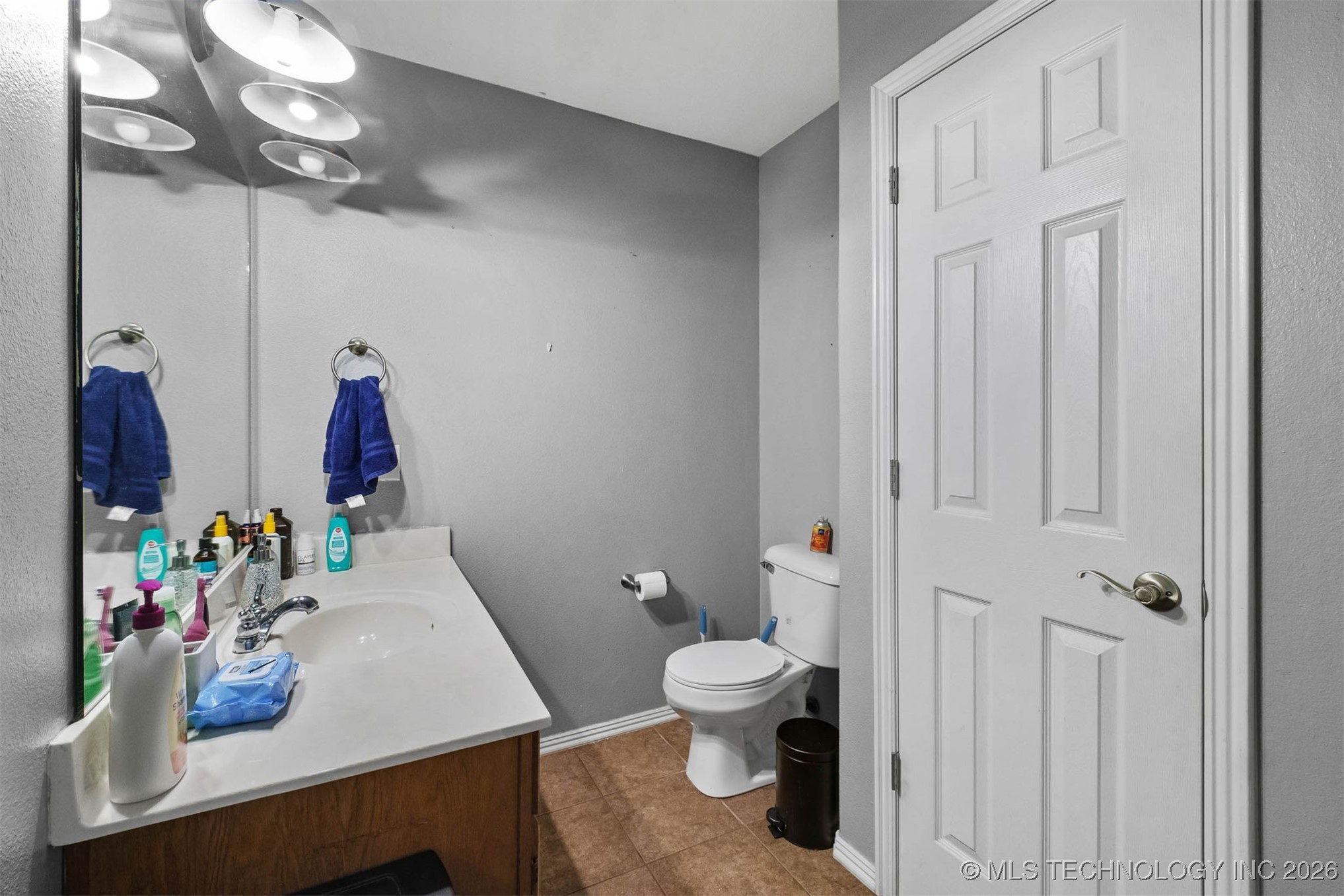 470242 E 680 Road Property Photo 24