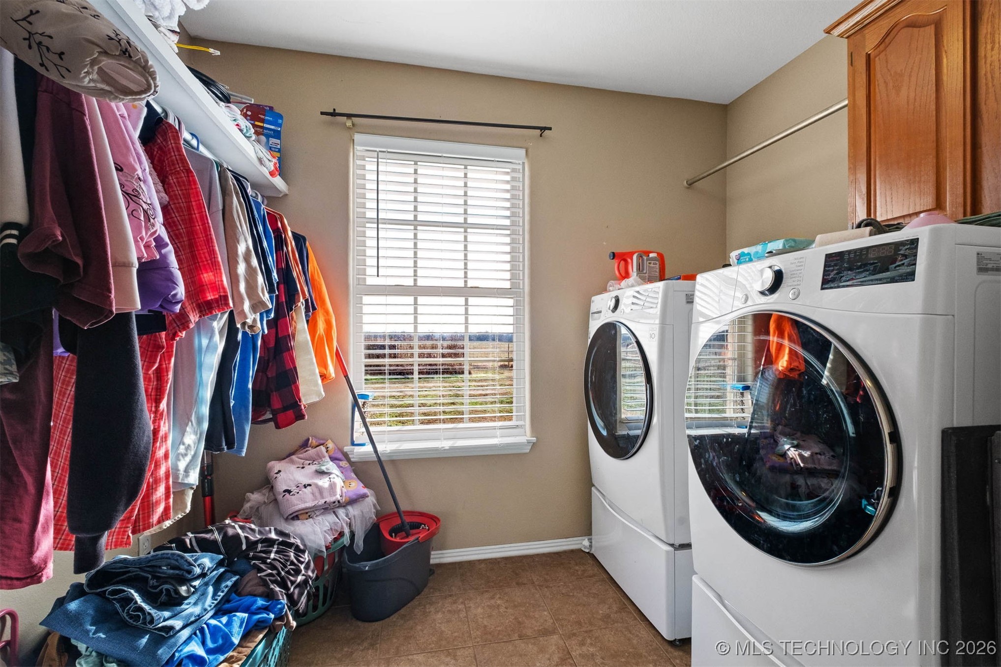 470242 E 680 Road Property Photo 27