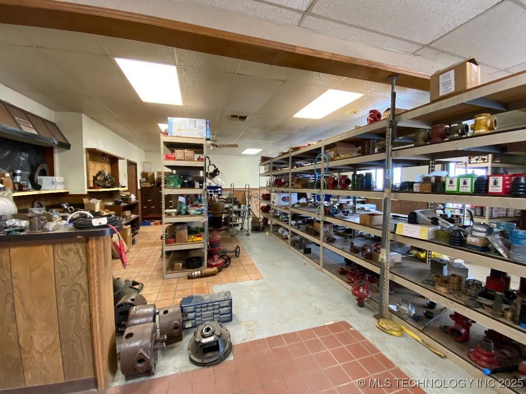 800 E Highway Property Photo 6