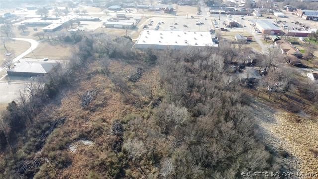 800 E Highway Property Photo 8