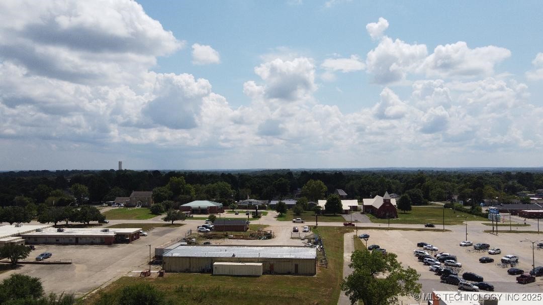 800 E Highway Property Photo 11