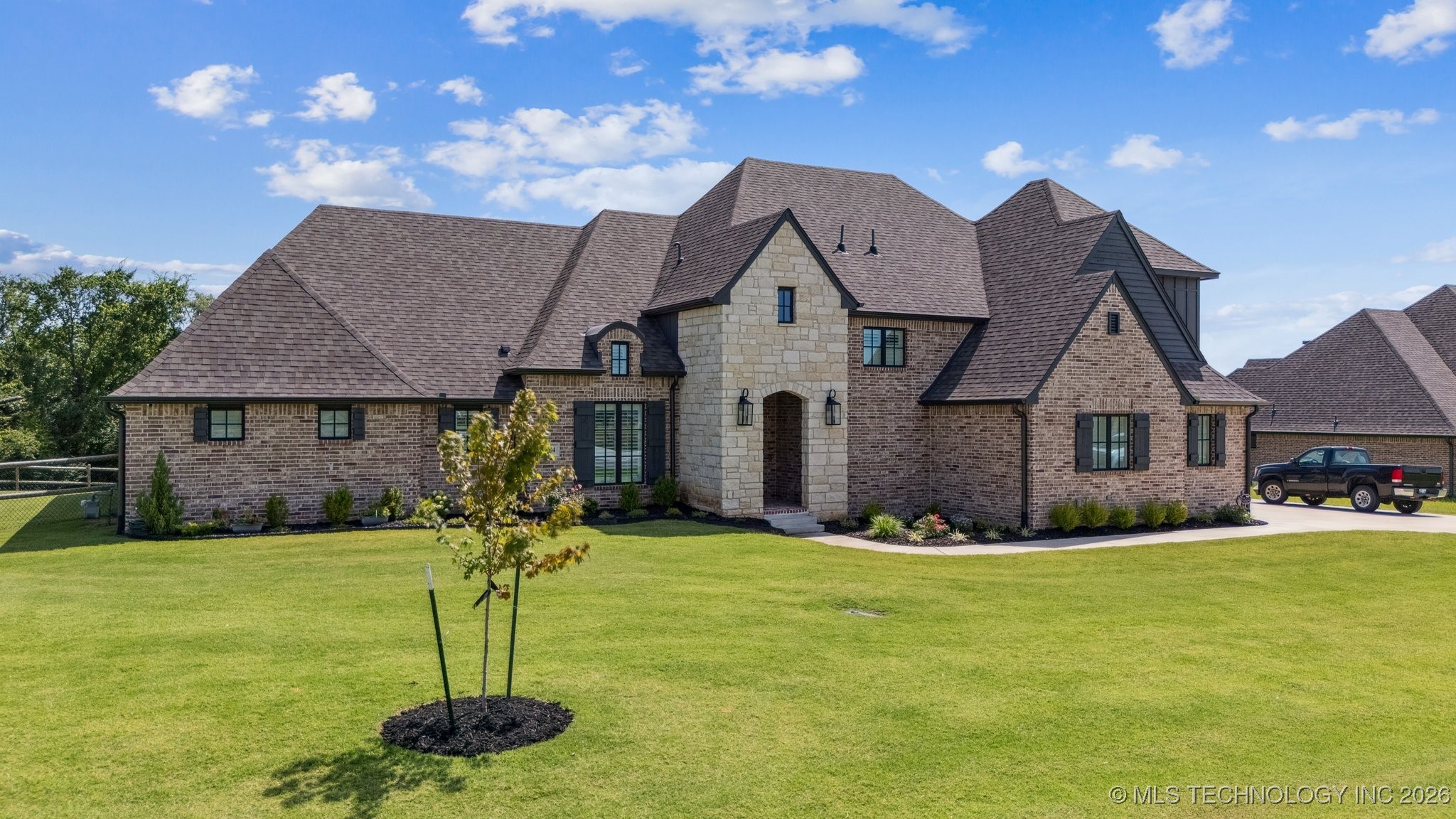 8604 E 107th Street North Property Photo 1