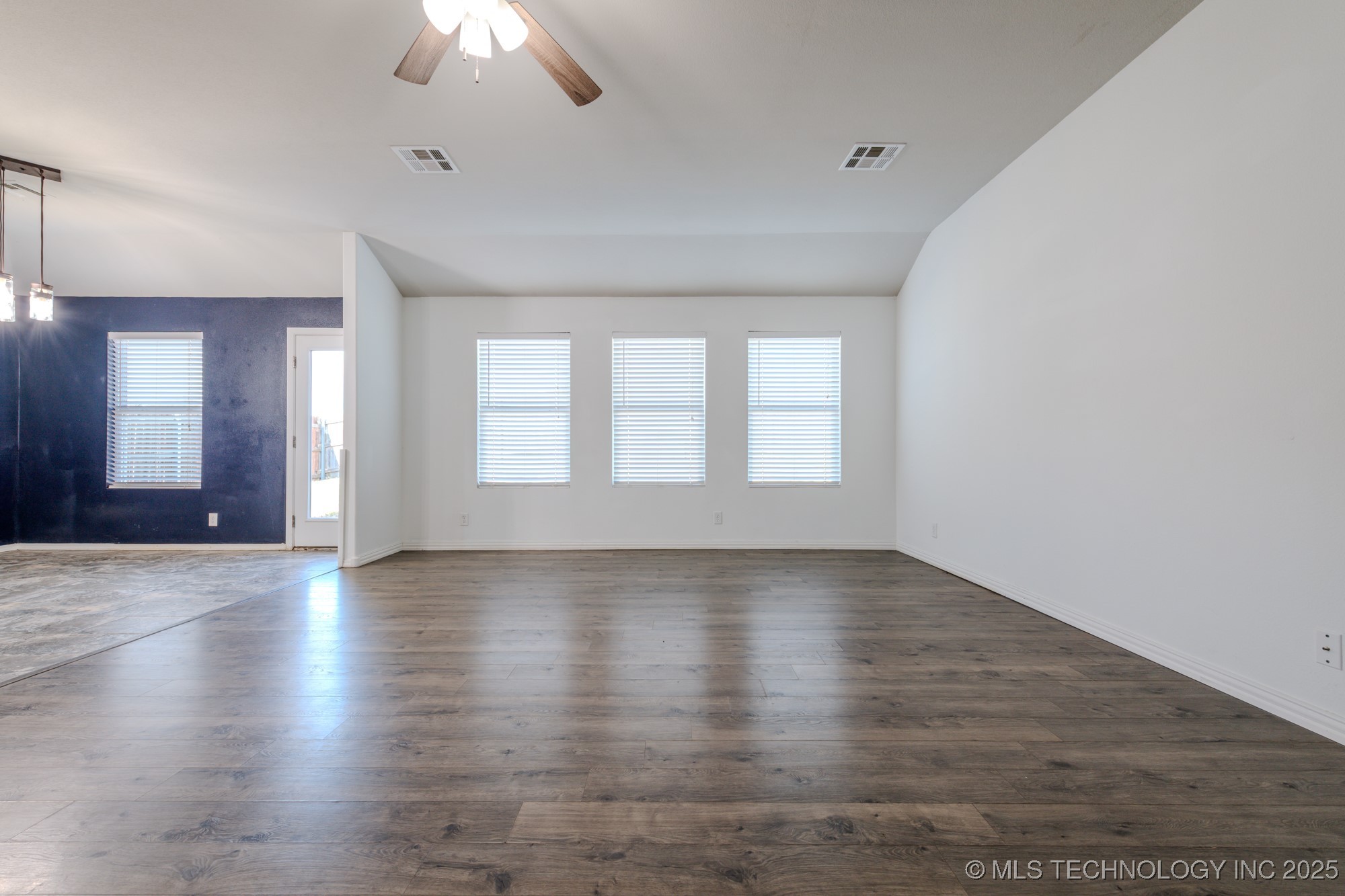 5811 E 146th Place S Property Photo 5