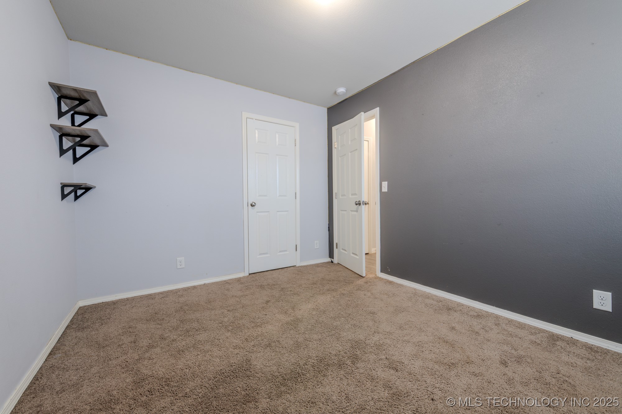 5811 E 146th Place S Property Photo 29