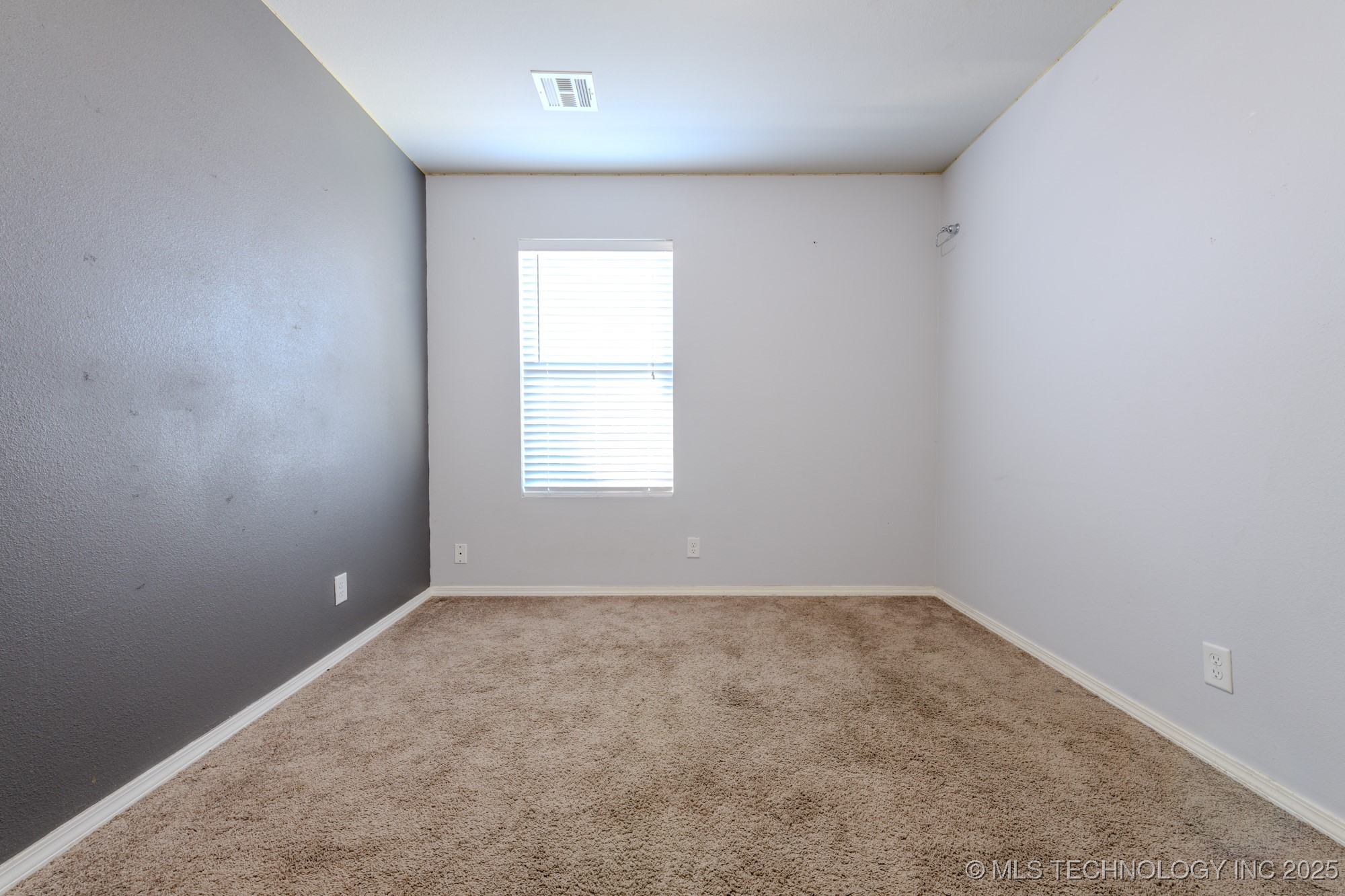 5811 E 146th Place S Property Photo 33