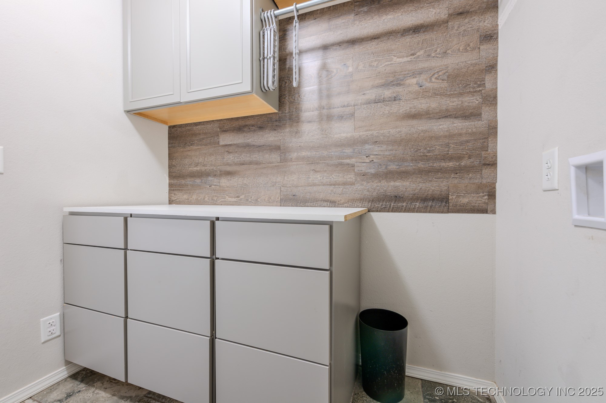 5811 E 146th Place S Property Photo 36