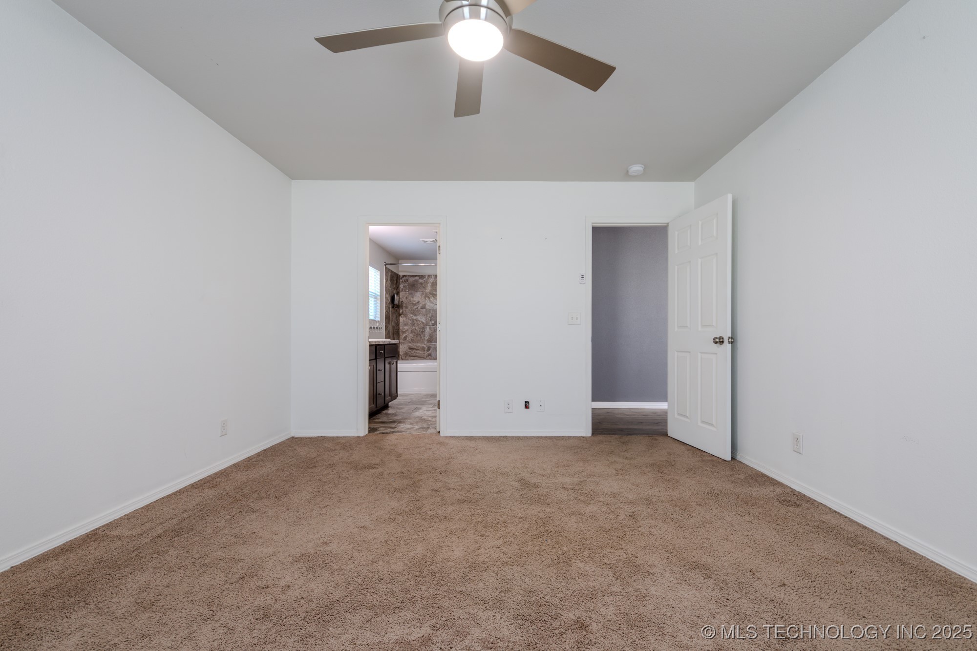 5811 E 146th Place S Property Photo 44