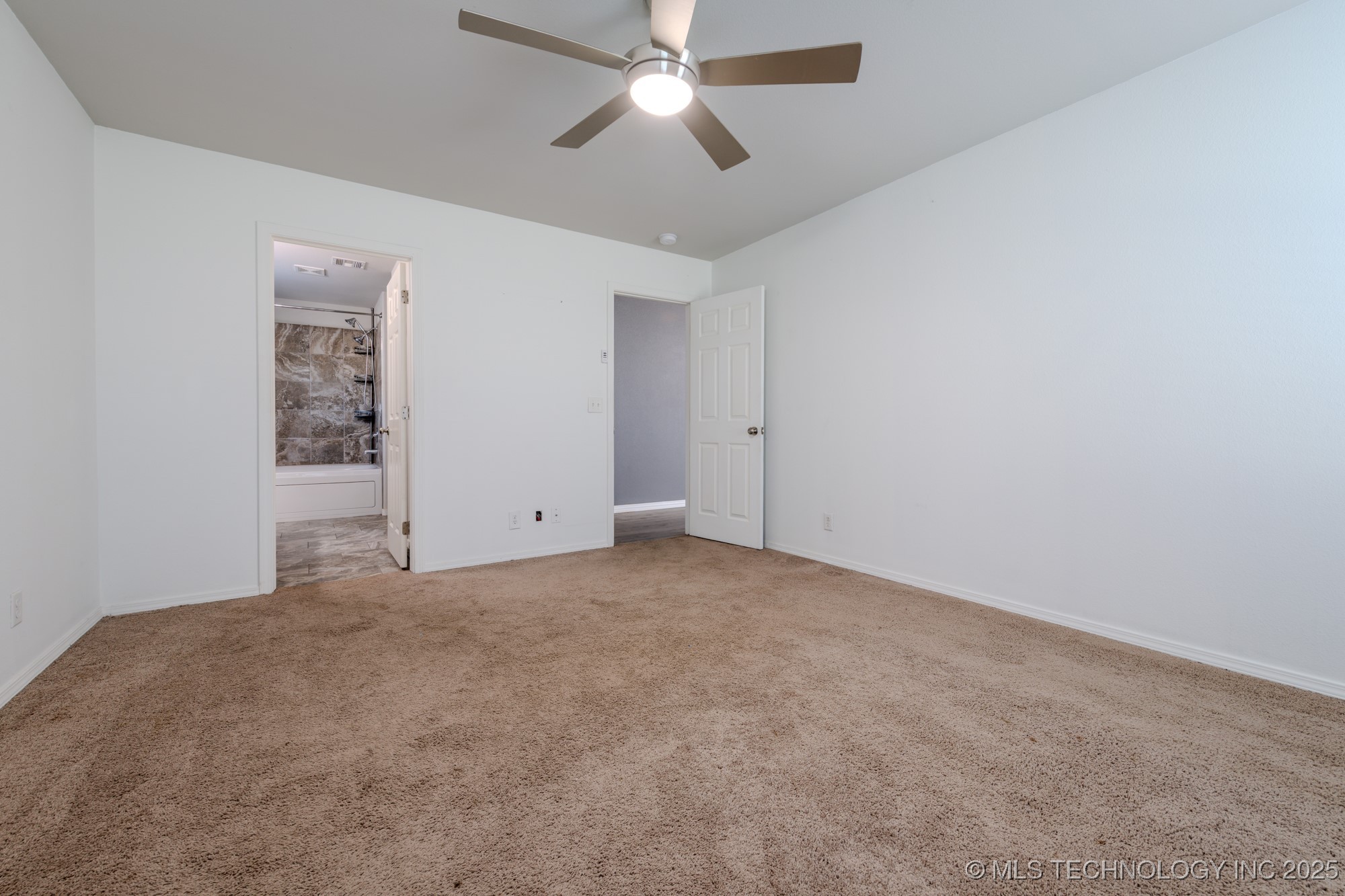 5811 E 146th Place S Property Photo 45