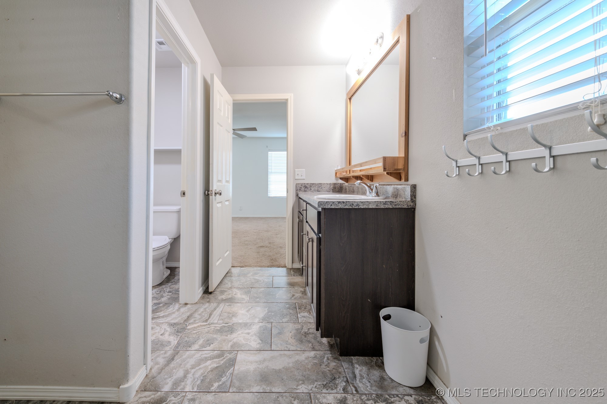 5811 E 146th Place S Property Photo 49