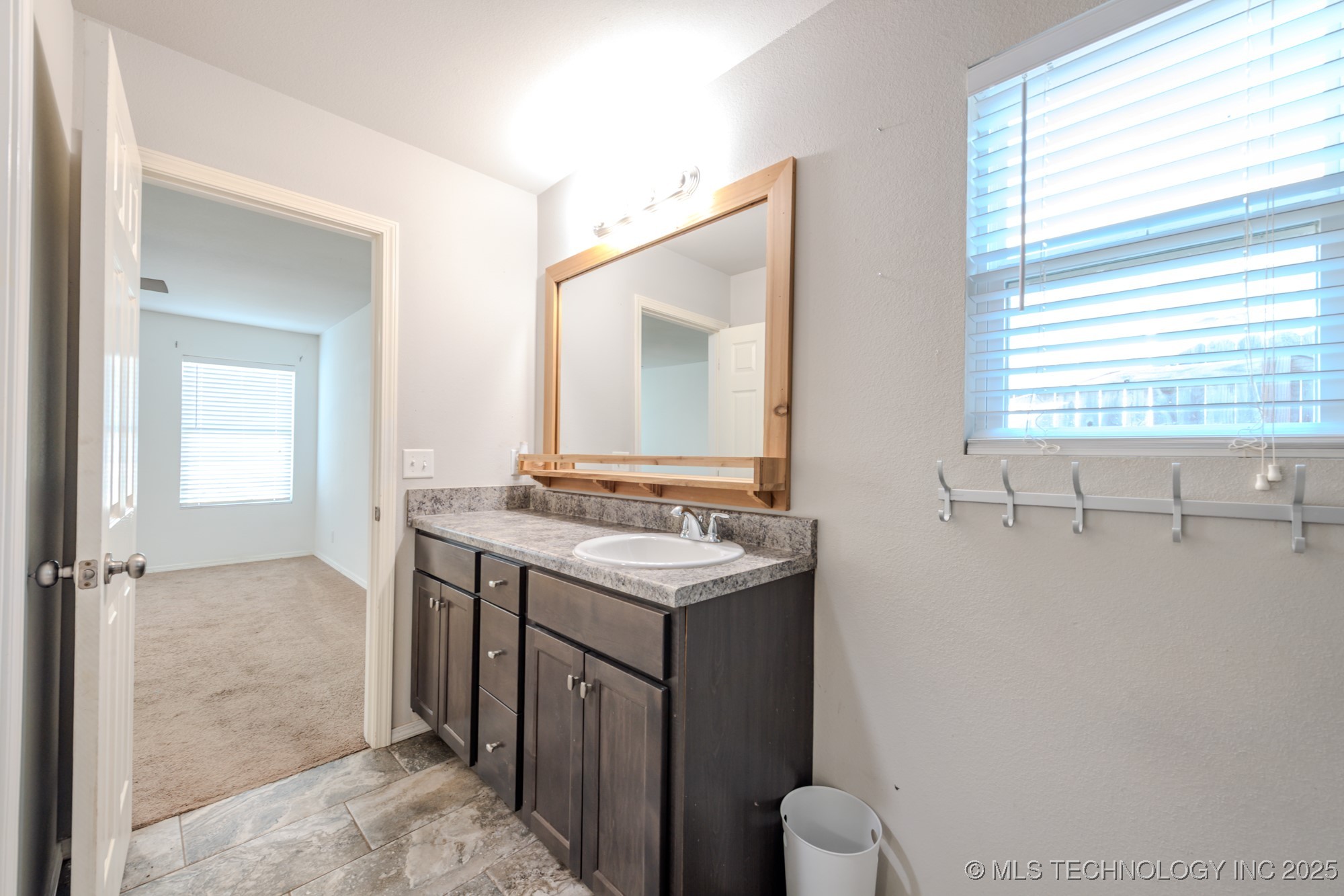 5811 E 146th Place S Property Photo 51