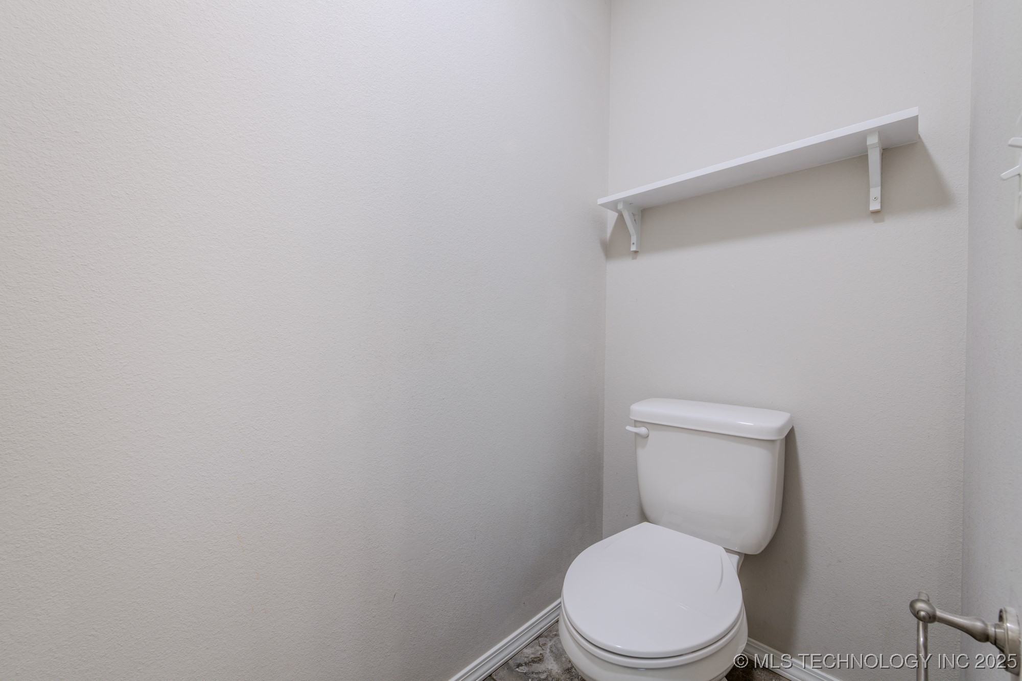 5811 E 146th Place S Property Photo 52