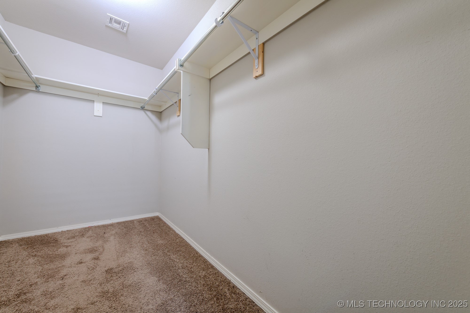 5811 E 146th Place S Property Photo 54