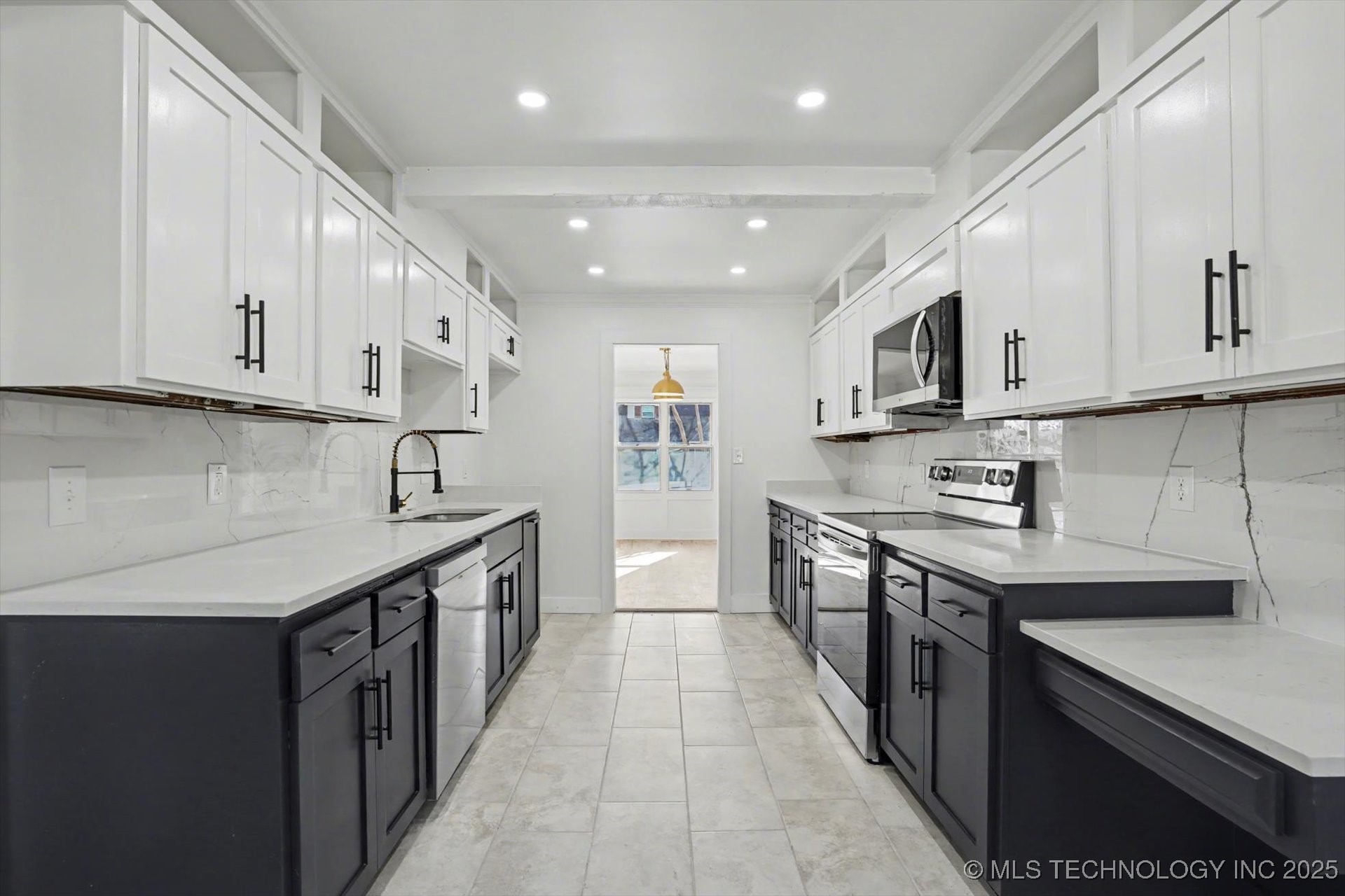 6903 E 63rd Street Property Photo 10