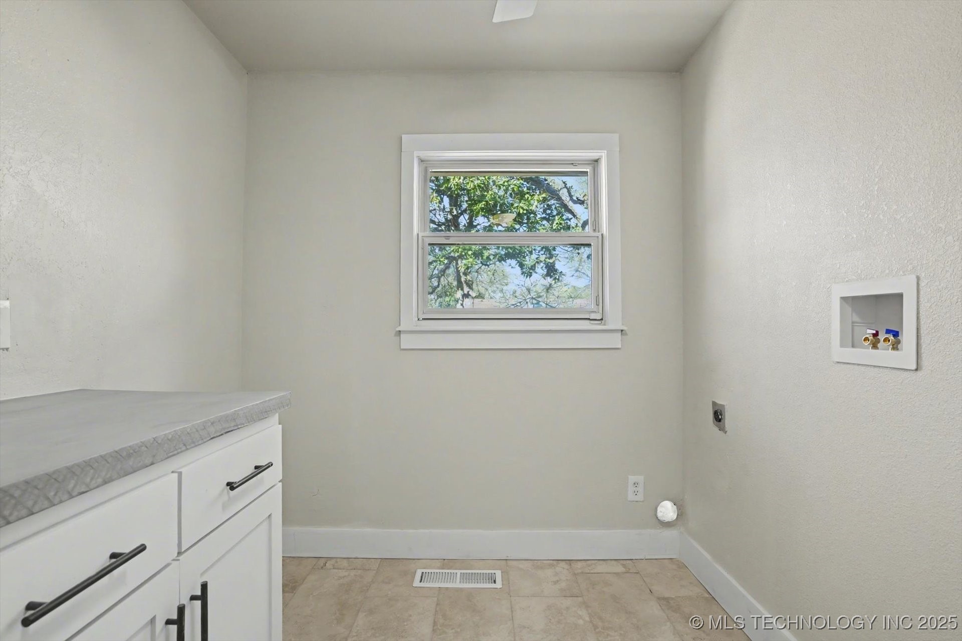 6903 E 63rd Street Property Photo 16