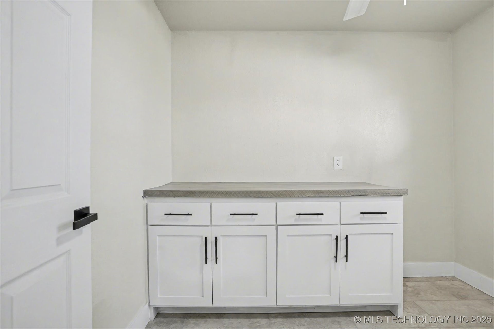 6903 E 63rd Street Property Photo 17