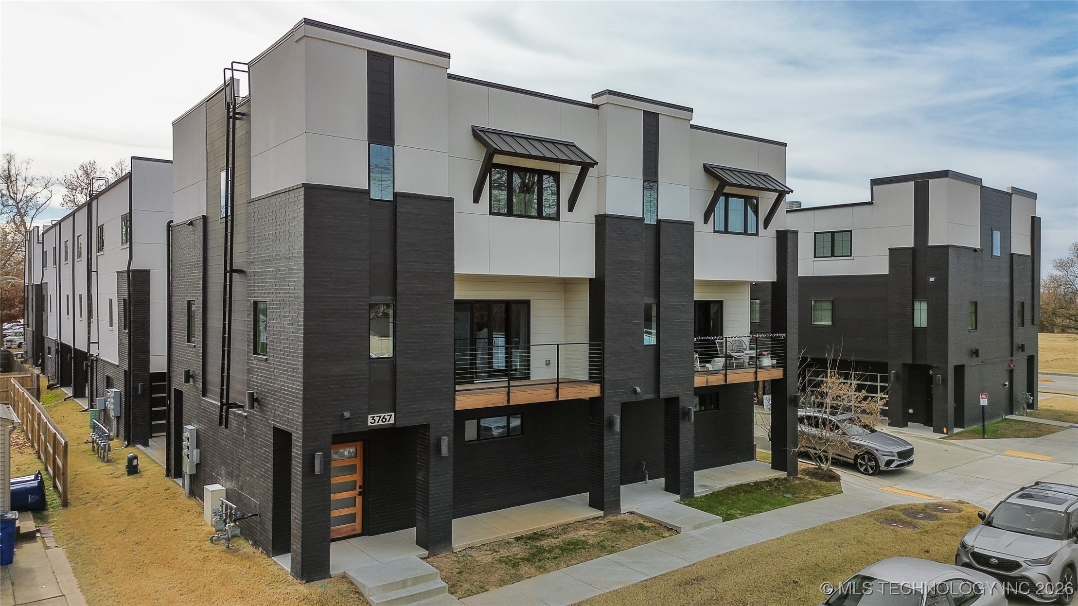 3767 S Riverside Drive E 3767 Property Photo 2