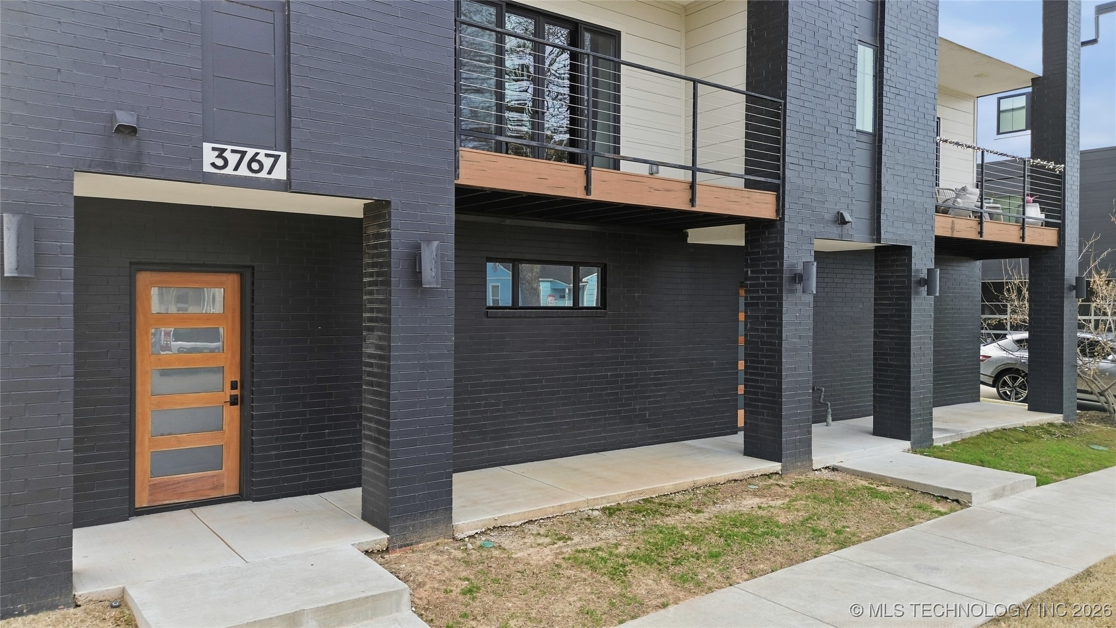 3767 S Riverside Drive E 3767 Property Photo 3