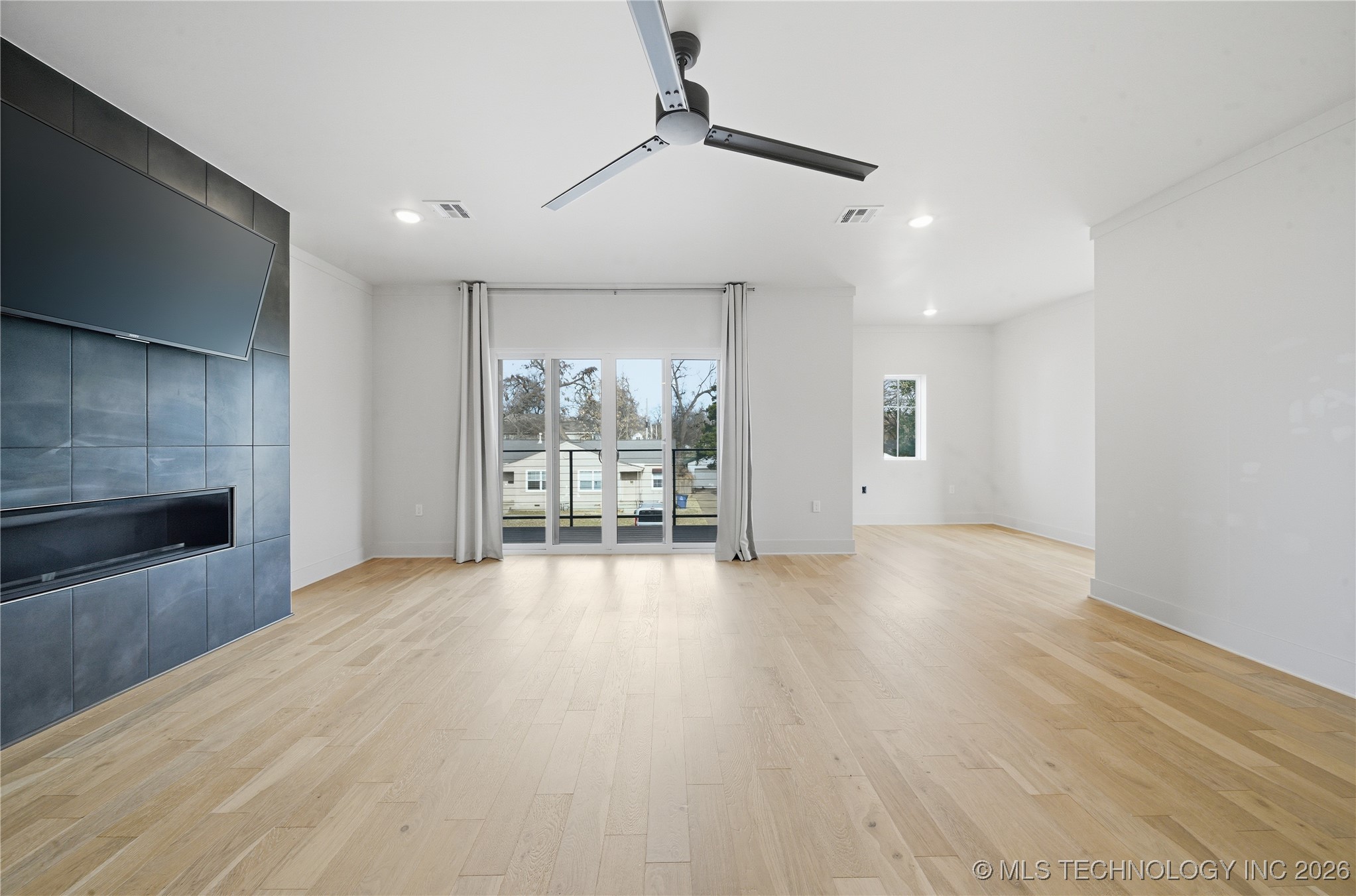 3767 S Riverside Drive E 3767 Property Photo 10